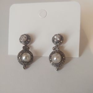 Silver pearl earrings